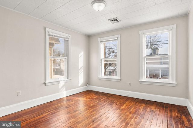 430 W SIMPSON ST, Mechanicsburg, PA 17055