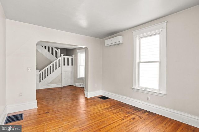 430 W SIMPSON ST, Mechanicsburg, PA 17055