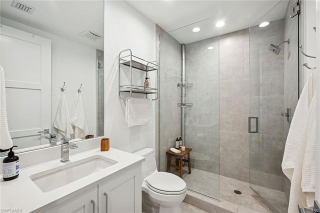 1135 3rd AVE S 119, Naples, FL 34102