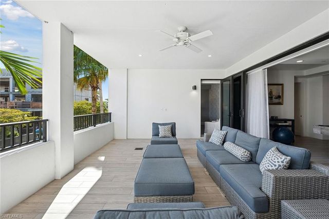 1135 3rd AVE S 119, Naples, FL 34102