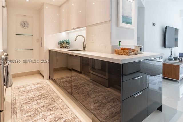 10275 Collins Ave 720, Bal Harbour, FL 33154