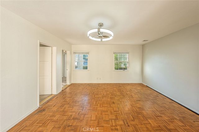 414 University, Burbank, CA 91504