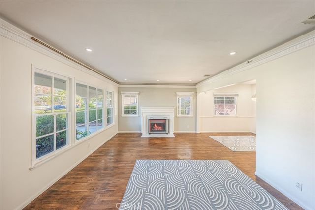 414 University, Burbank, CA 91504