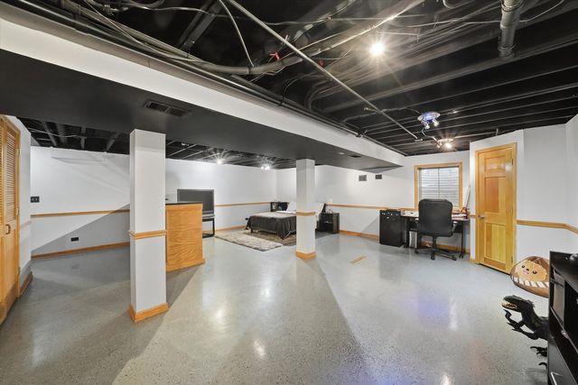 1625 Powder Horn Drive, Algonquin, IL 60102