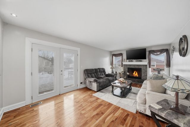 1625 Powder Horn Drive, Algonquin, IL 60102