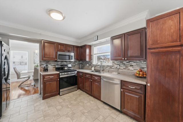 1625 Powder Horn Drive, Algonquin, IL 60102