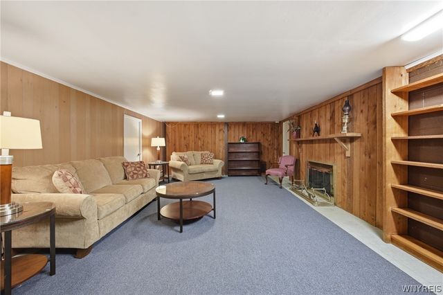 55 Idlewood, Hamburg, NY 14075