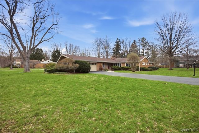 55 Idlewood, Hamburg, NY 14075