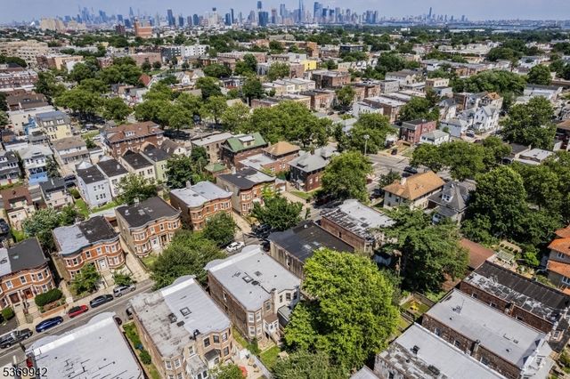 257 Woodlawn Ave, Jersey City, NJ 07305