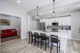 257 Woodlawn Ave, Jersey City, NJ 07305