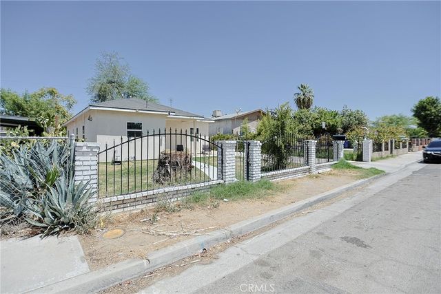 1012 Feliz, Bakersfield, CA 93307