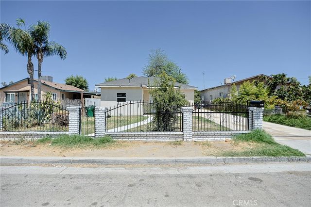 1012 Feliz, Bakersfield, CA 93307