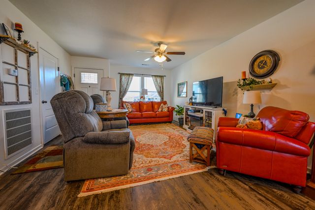 602 Cass Circle, Duenweg, MO 64841