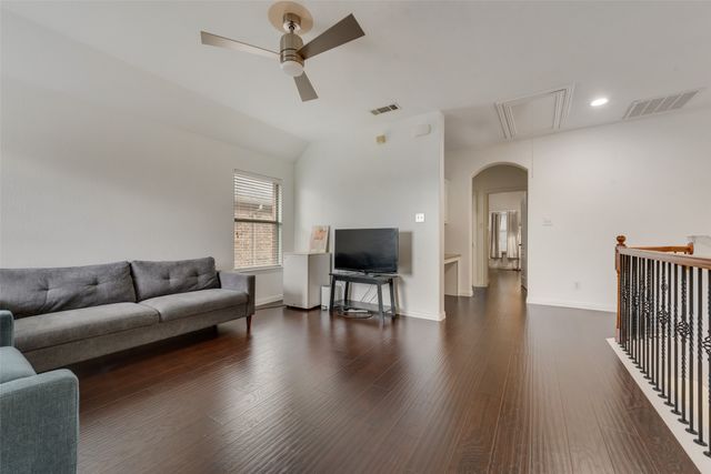1486 Cambridge Drive, Lewisville, TX 75077