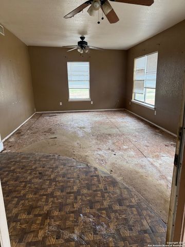 12899 E Us Highway 87, Adkins, TX 78101