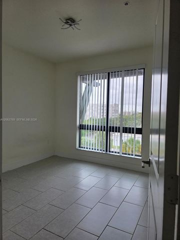 8167 NW 41st St E-409, Doral, FL 33166