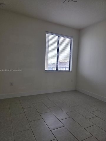 8167 NW 41st St E-409, Doral, FL 33166