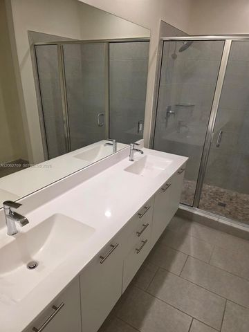 8167 NW 41st St E-409, Doral, FL 33166