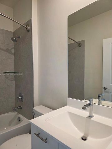 8167 NW 41st St E-409, Doral, FL 33166