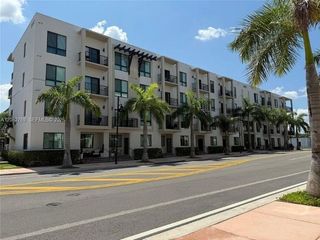 8167 NW 41st St E-409, Doral, FL 33166