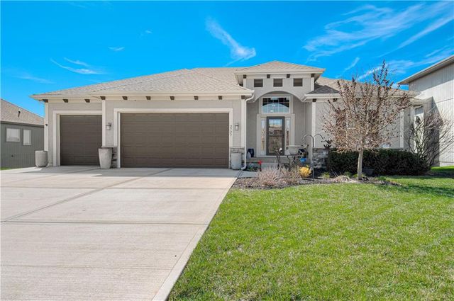 2729 W Elm Street, Olathe, KS 66061