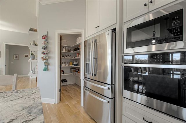 2729 W Elm Street, Olathe, KS 66061