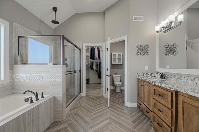 2729 W Elm Street, Olathe, KS 66061