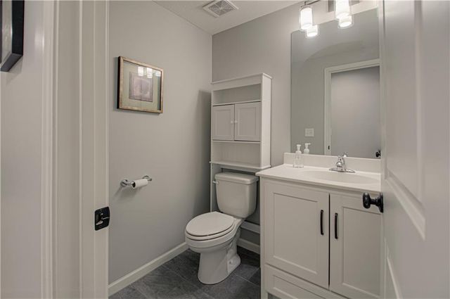 2729 W Elm Street, Olathe, KS 66061