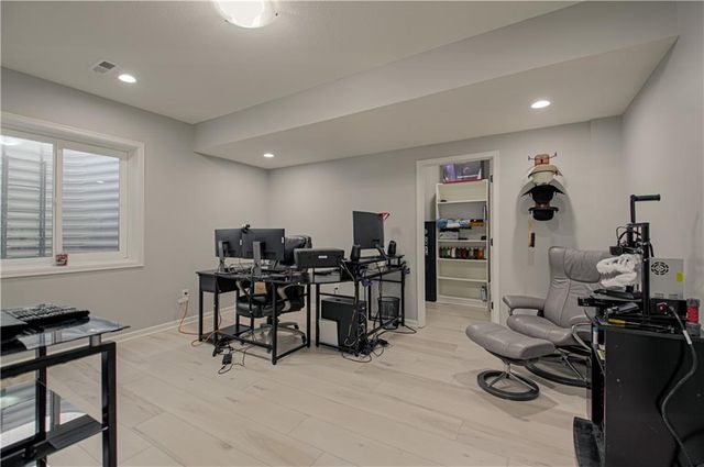 2729 W Elm Street, Olathe, KS 66061