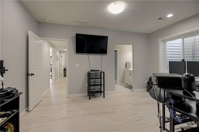 2729 W Elm Street, Olathe, KS 66061