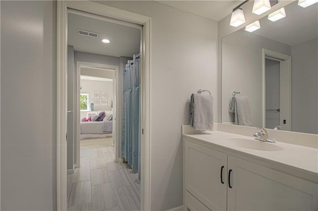 2729 W Elm Street, Olathe, KS 66061