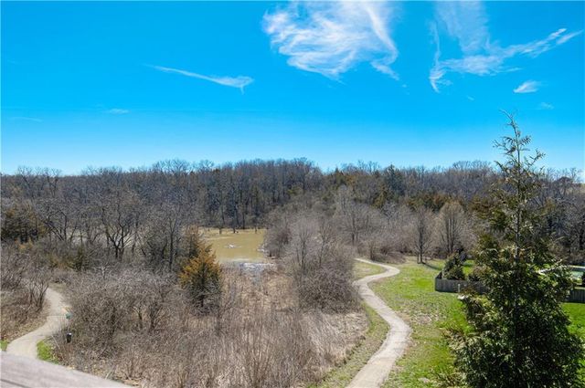 2729 W Elm Street, Olathe, KS 66061