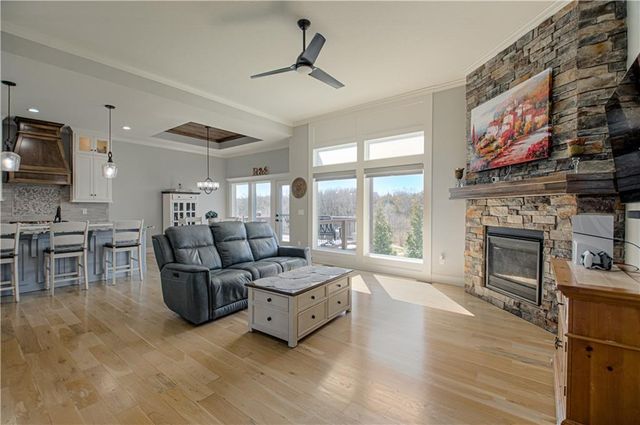 2729 W Elm Street, Olathe, KS 66061