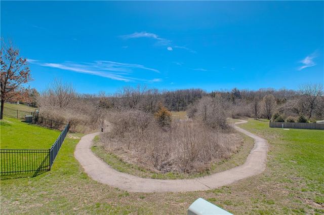 2729 W Elm Street, Olathe, KS 66061