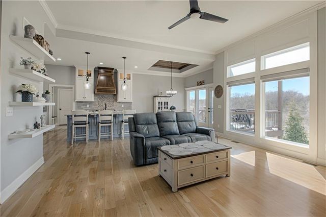 2729 W Elm Street, Olathe, KS 66061