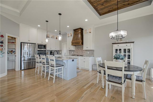 2729 W Elm Street, Olathe, KS 66061