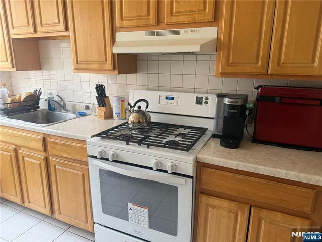 238 Boulevard 7, Hasbrouck Heights, NJ 07604