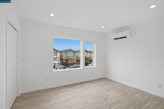 1232 York St, Richmond, CA 94801