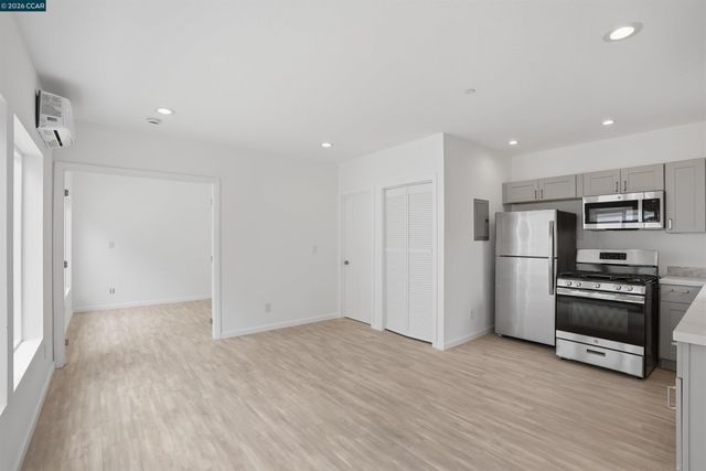 1232 York St, Richmond, CA 94801