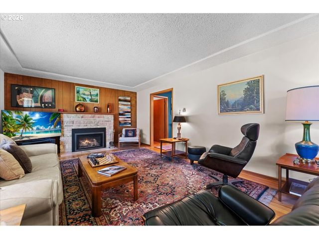 10910 Se PARDEE St, Portland, OR 97266