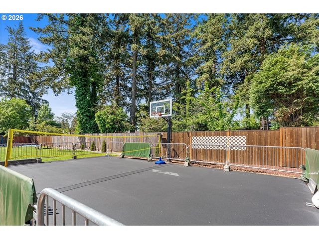 10910 Se PARDEE St, Portland, OR 97266