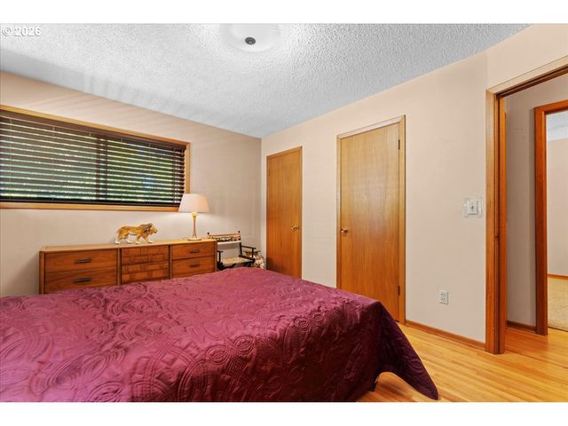 10910 Se PARDEE St, Portland, OR 97266