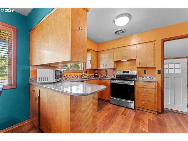 10910 Se PARDEE St, Portland, OR 97266