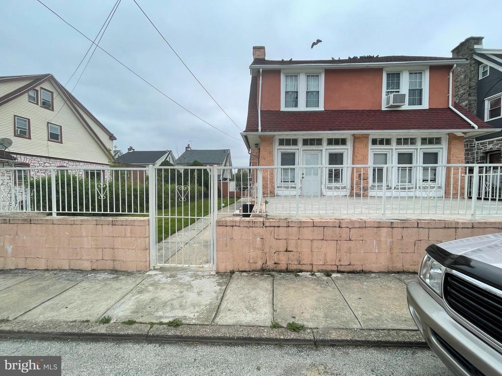 27 WELLINGTON RD, Upper Darby, PA 19082