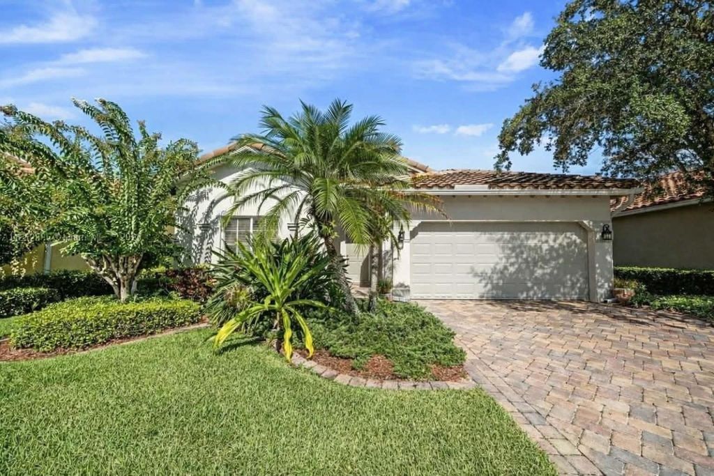 6188 Dorchester Way, Vero Beach, FL 32966