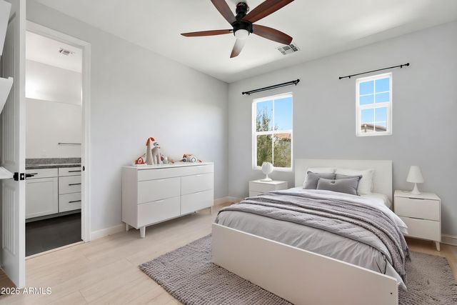 923 W YELLOWSTONE Way, Chandler, AZ 85248
