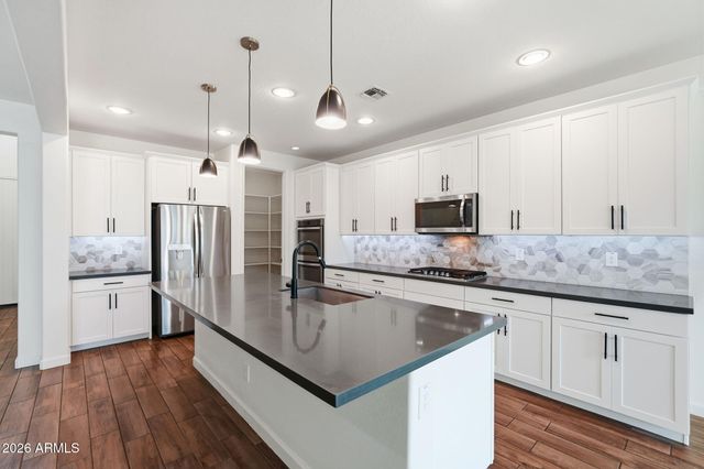 923 W YELLOWSTONE Way, Chandler, AZ 85248
