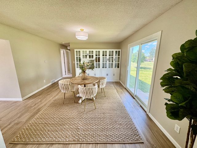 19402 Hahn Drive, Dekalb, IL 60115