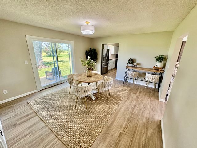 19402 Hahn Drive, Dekalb, IL 60115