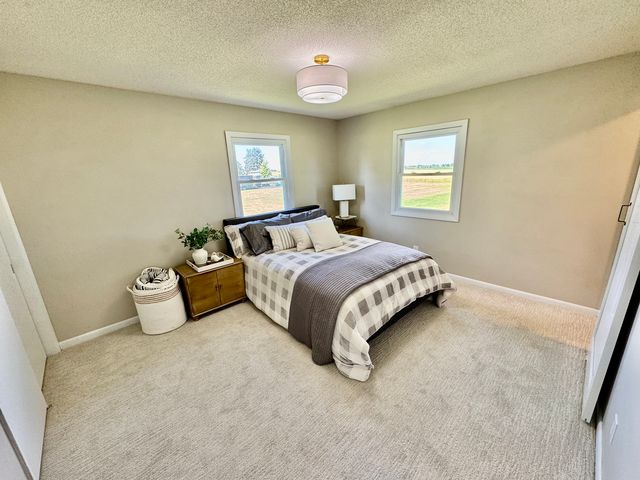 19402 Hahn Drive, Dekalb, IL 60115
